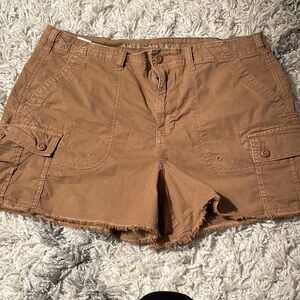 Women’s American Eagle stretch cargo shorts